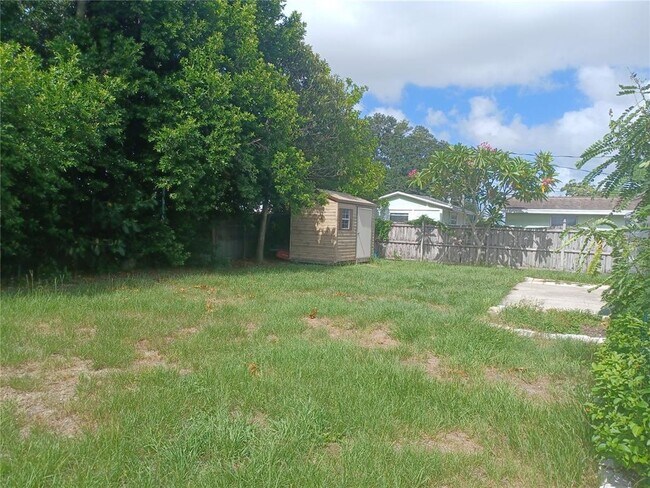 Building Photo - 8448 76th Ave N