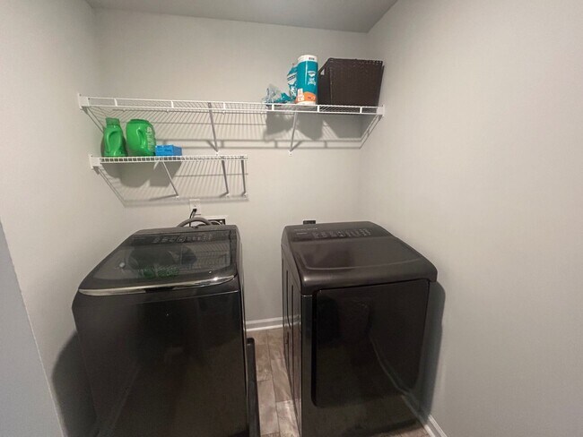 Building Photo - 2769 Prince Charles Ct