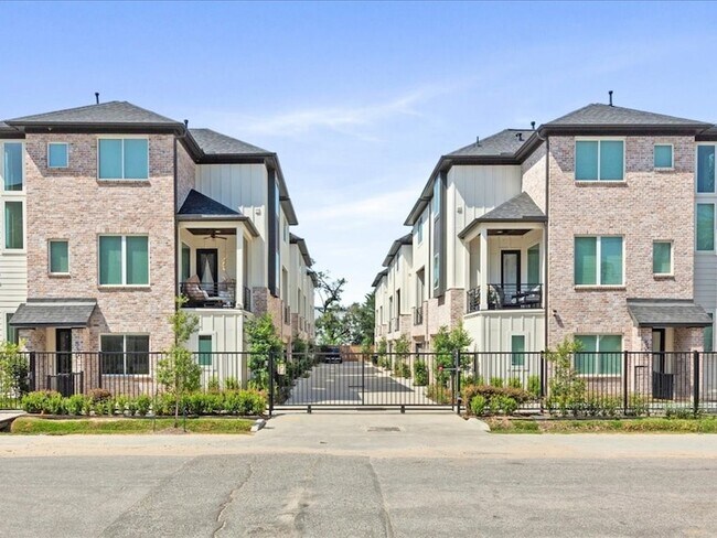 Building Photo - 530 Janisch Rd