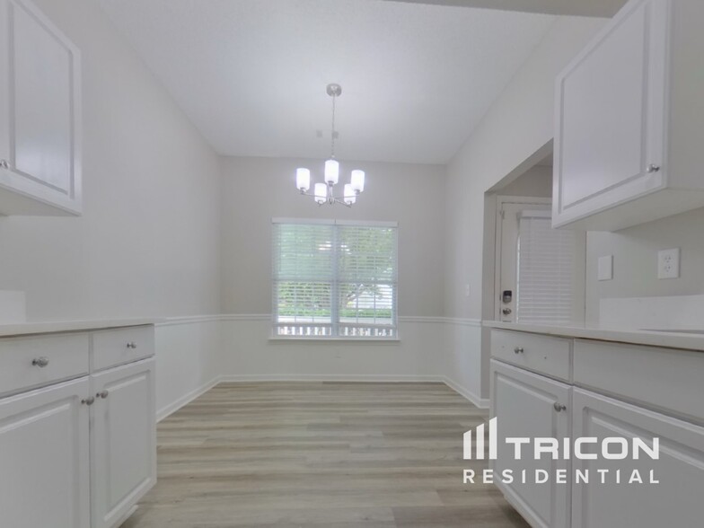 Building Photo - 3011 Summer Breeze Dr