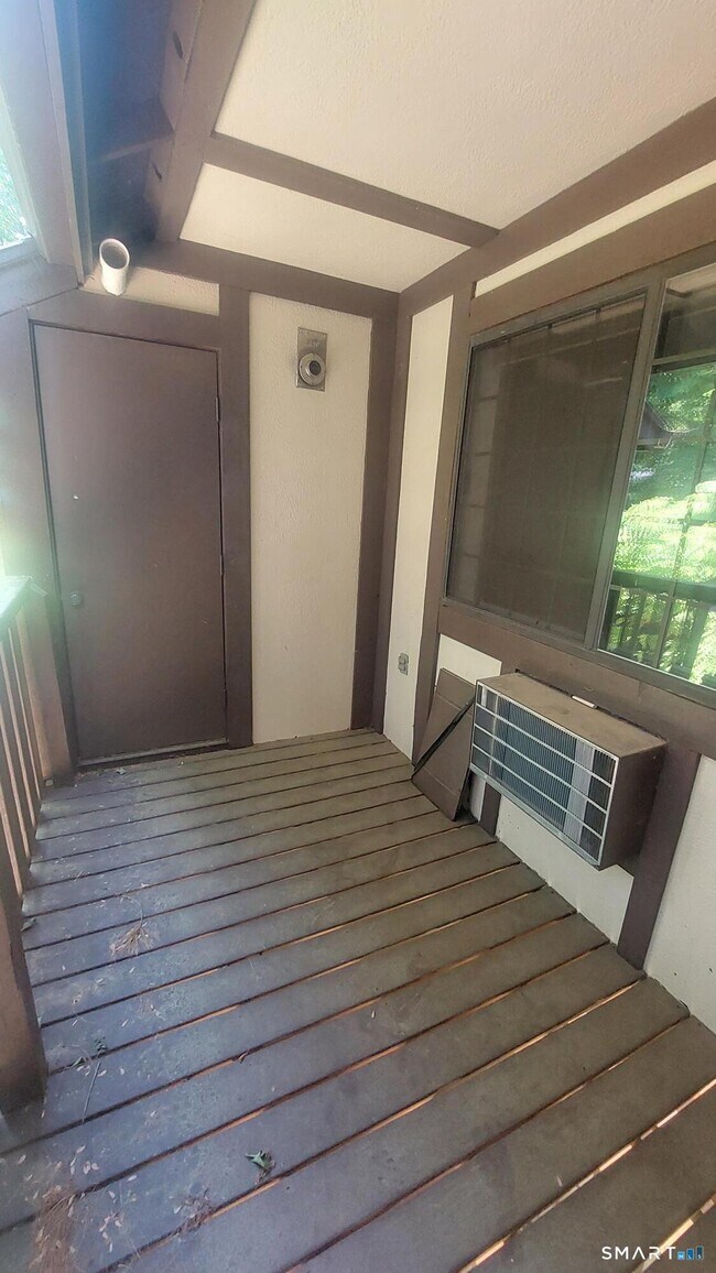 Building Photo - 28 Andover Ct
