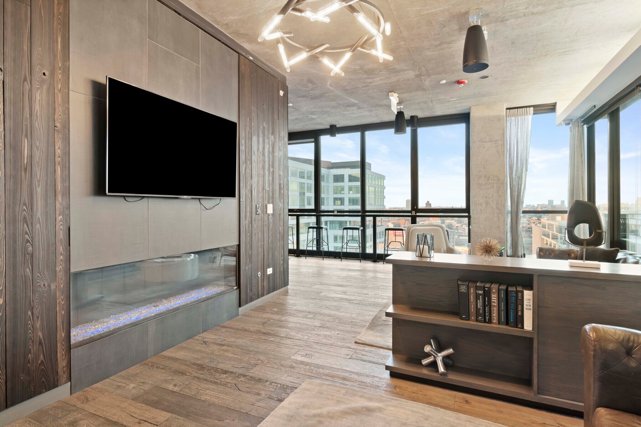 Building Photo - 178 N Ada St