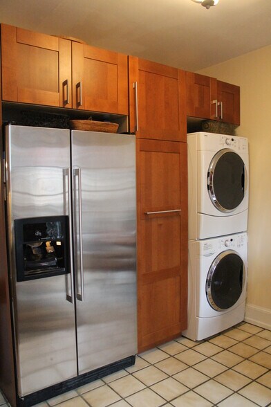 Kitchen 4 - 533 8th Street Northeast