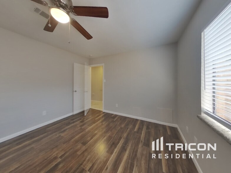 Building Photo - 5107 Dunnethead Dr