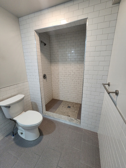 Building Photo - 3270 Airport Rd