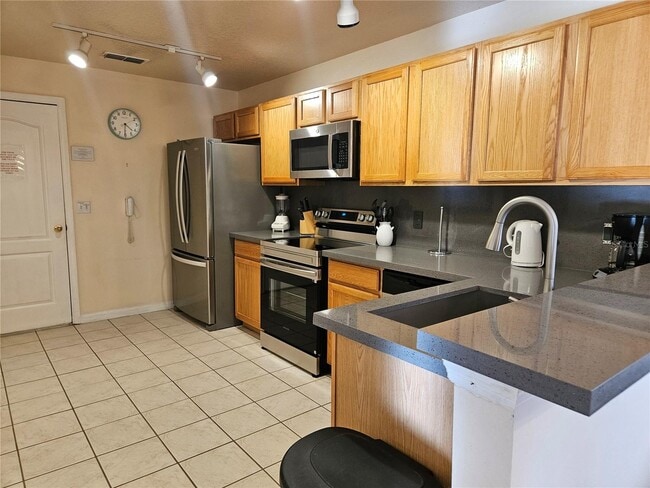 Building Photo - 297 Blue Jay Way