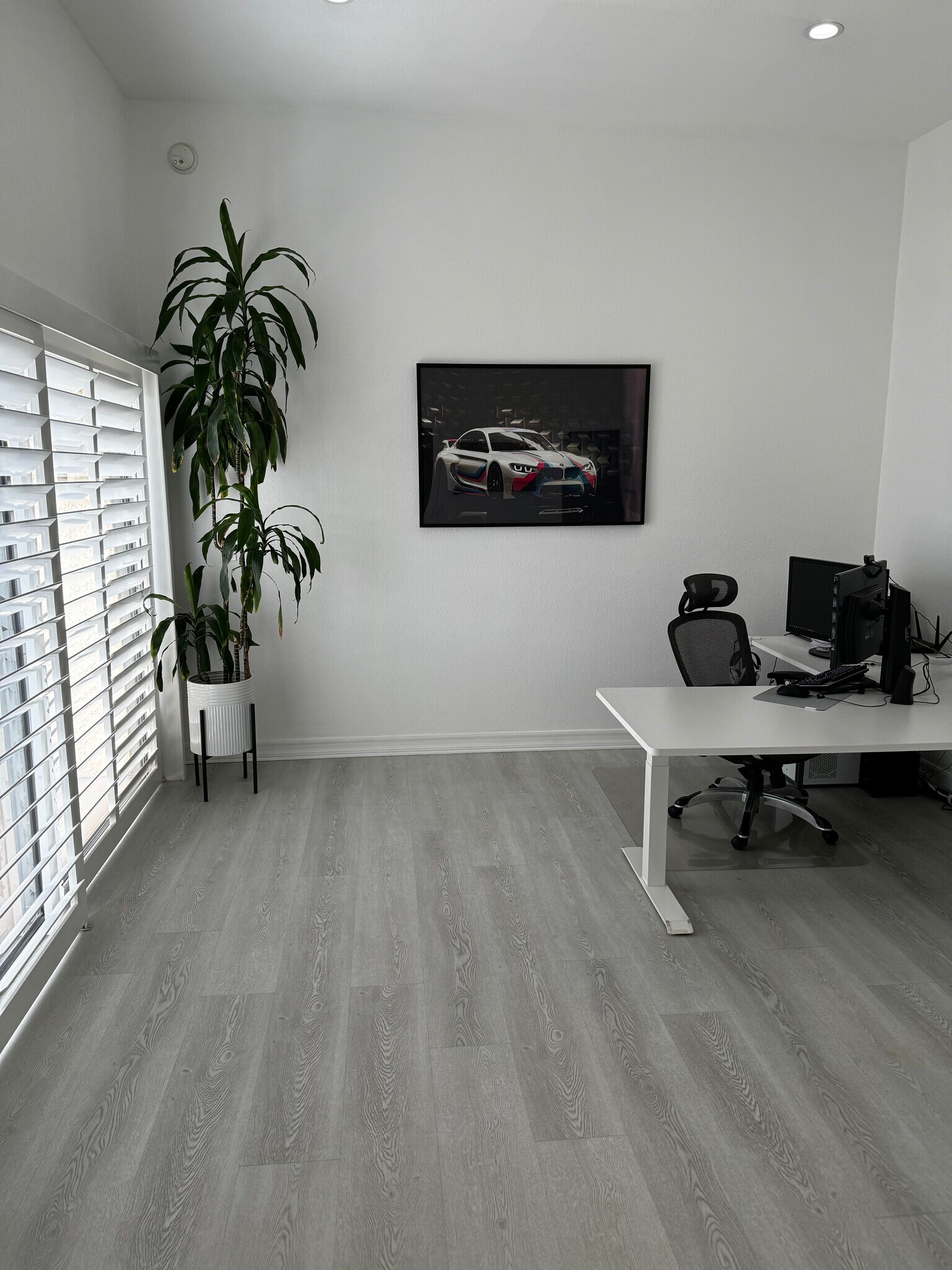 Building Photo - 18411 Collins St