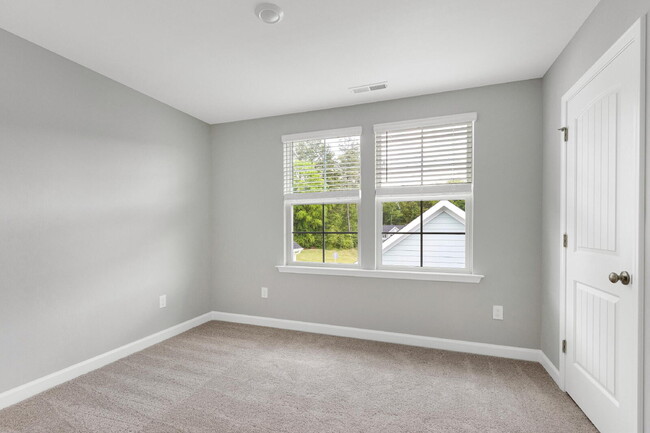 Building Photo - 712 Georgias Landing Parkway