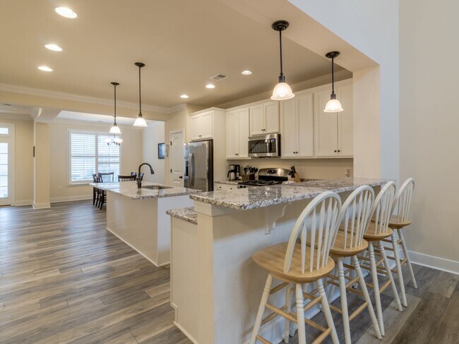 Building Photo - Spacious Furnished 4BR Townhome with First-Floor Owner’s Suite Near Rehoboth Beach - Sawgrass