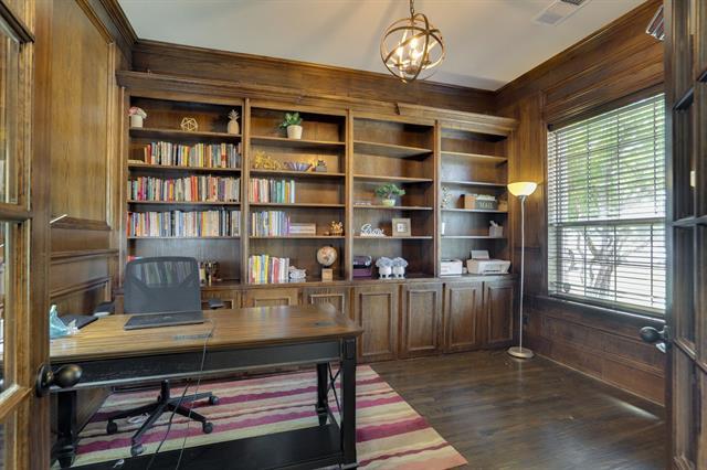 Building Photo - 1604 Woodrose Ct