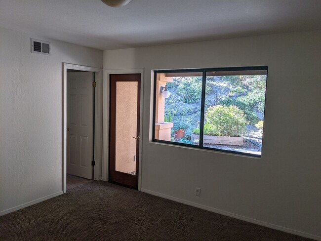 Building Photo - 2236 Cranesbill Pl