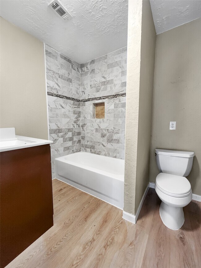 Building Photo - 137 County Rd 3431