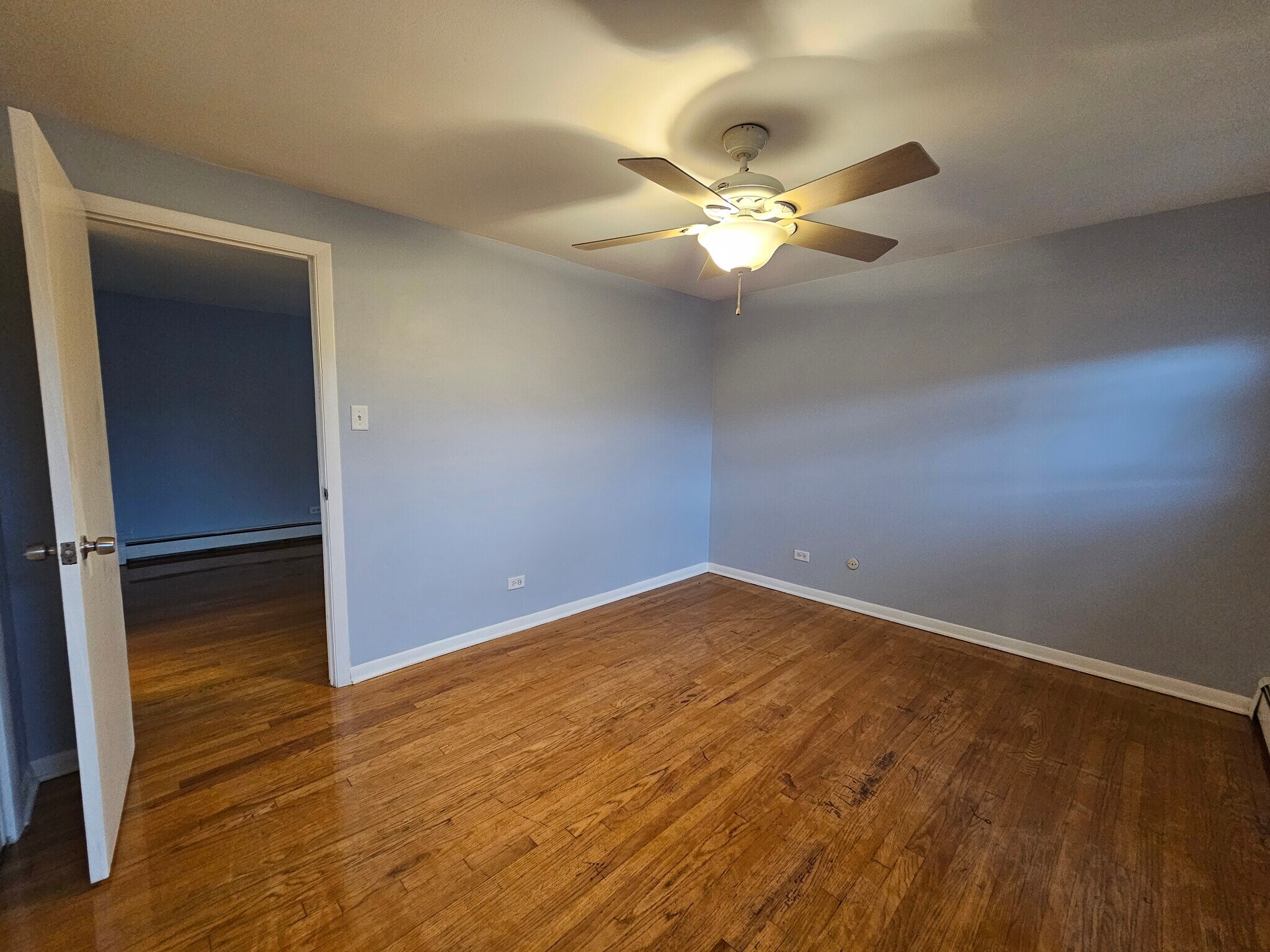 Building Photo - 4640 South Avers Avenue