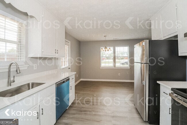 Building Photo - 210 Deer Pkwy