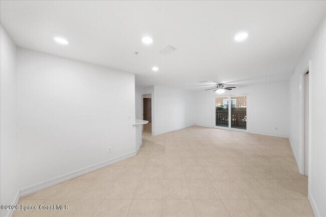Building Photo - 7667 N Wickham Rd