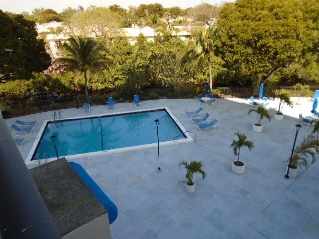 Building Photo - 1800 N Andrews Ave