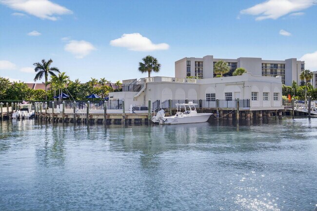 Building Photo - 2871 N Ocean Blvd