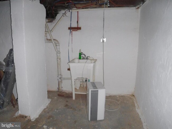 Building Photo - 540 George St