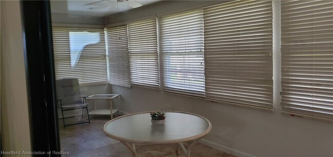 Building Photo - 3830 Catalina Dr