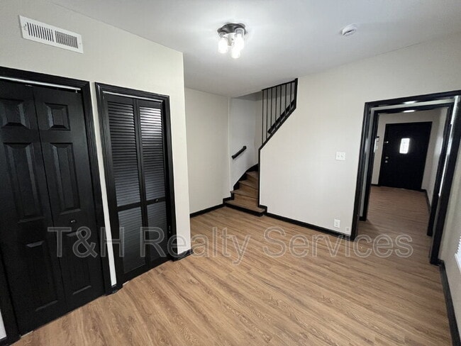 Building Photo - 1407 S Alabama St