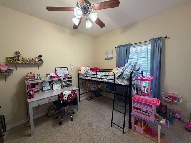 Building Photo - 1529 Bentley Cir