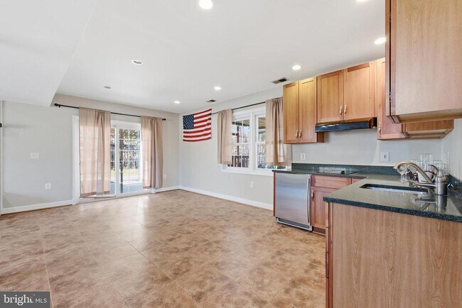 Building Photo - 3343 Slade Run Dr