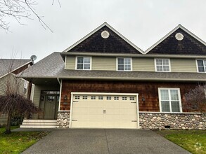 Building Photo - 1417 Foxtail St