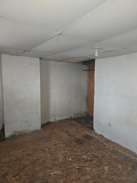 Building Photo - 1045 N Monroe St