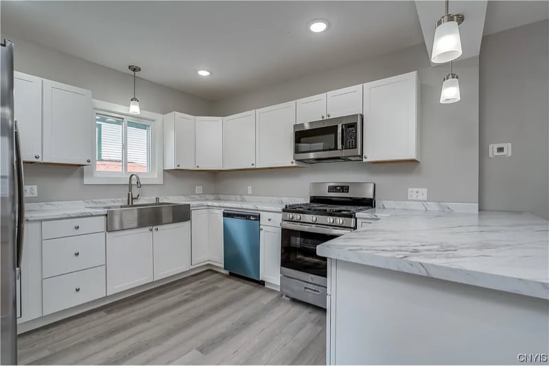 Building Photo - 135 N Washington St