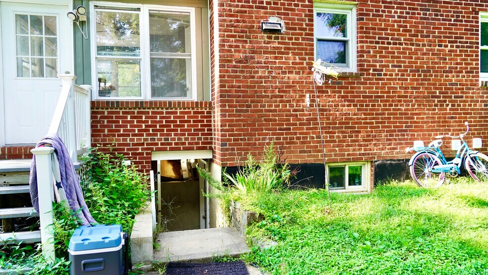 Building Photo - 1516 Gridley Ln