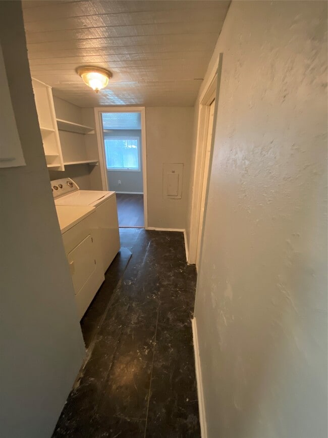 Building Photo - 109 Birchwood Dr