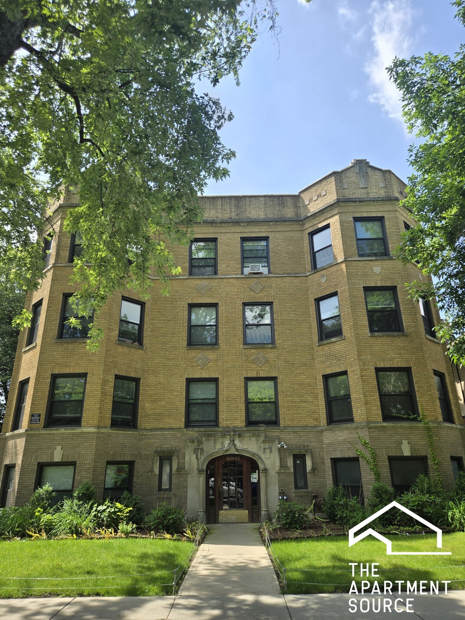 Building Photo - 1503 W Chase Ave