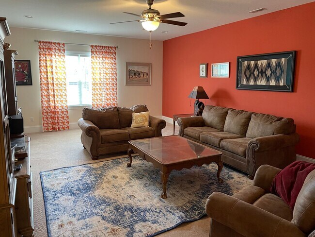 Building Photo - Unfurnished 3 Bedroom 3 Bathroom House with Home Office In Calabash