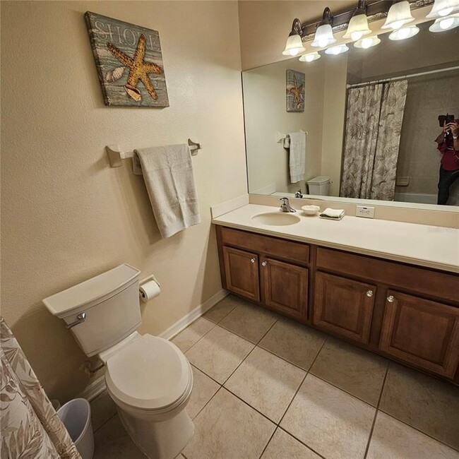 Building Photo - 8110 Villa Grande Ct