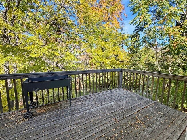 Building Photo - 2035 S Travertine Way