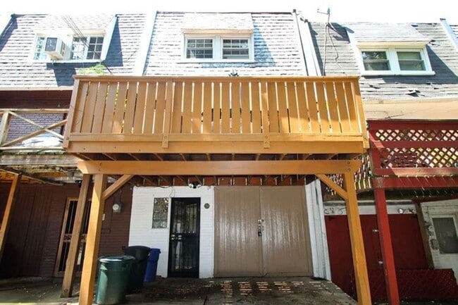 Building Photo - 254 Meehan Ave