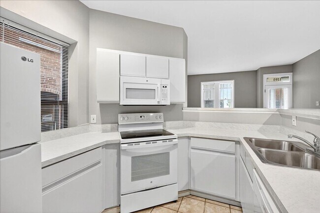 Building Photo - Michelle Lafayette McKay