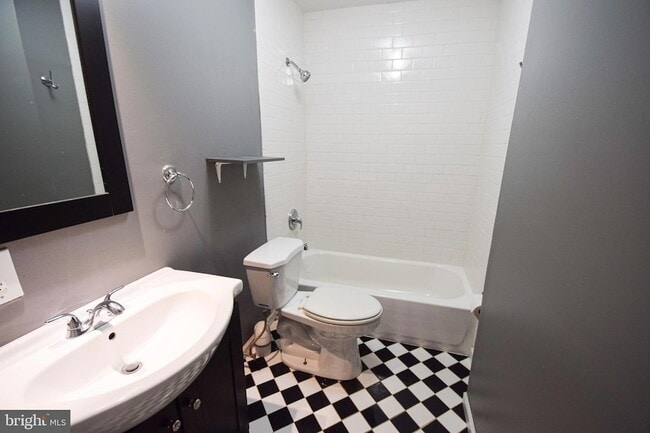 Building Photo - 3606 Hudson St