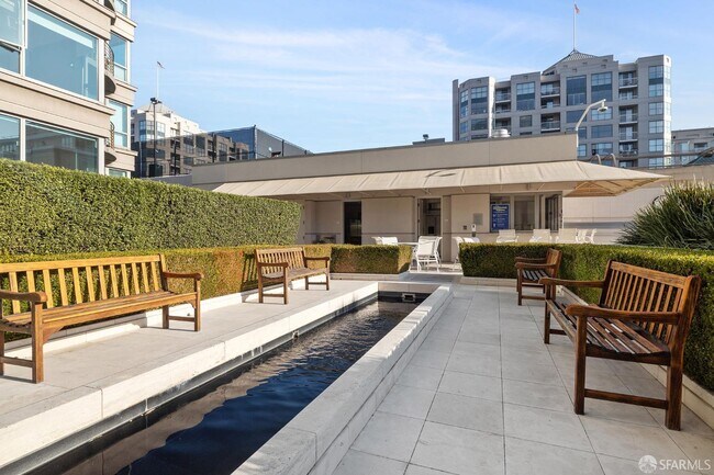 Building Photo - 229 Brannan St