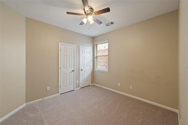 Building Photo - 1123 Eastbourne Ln