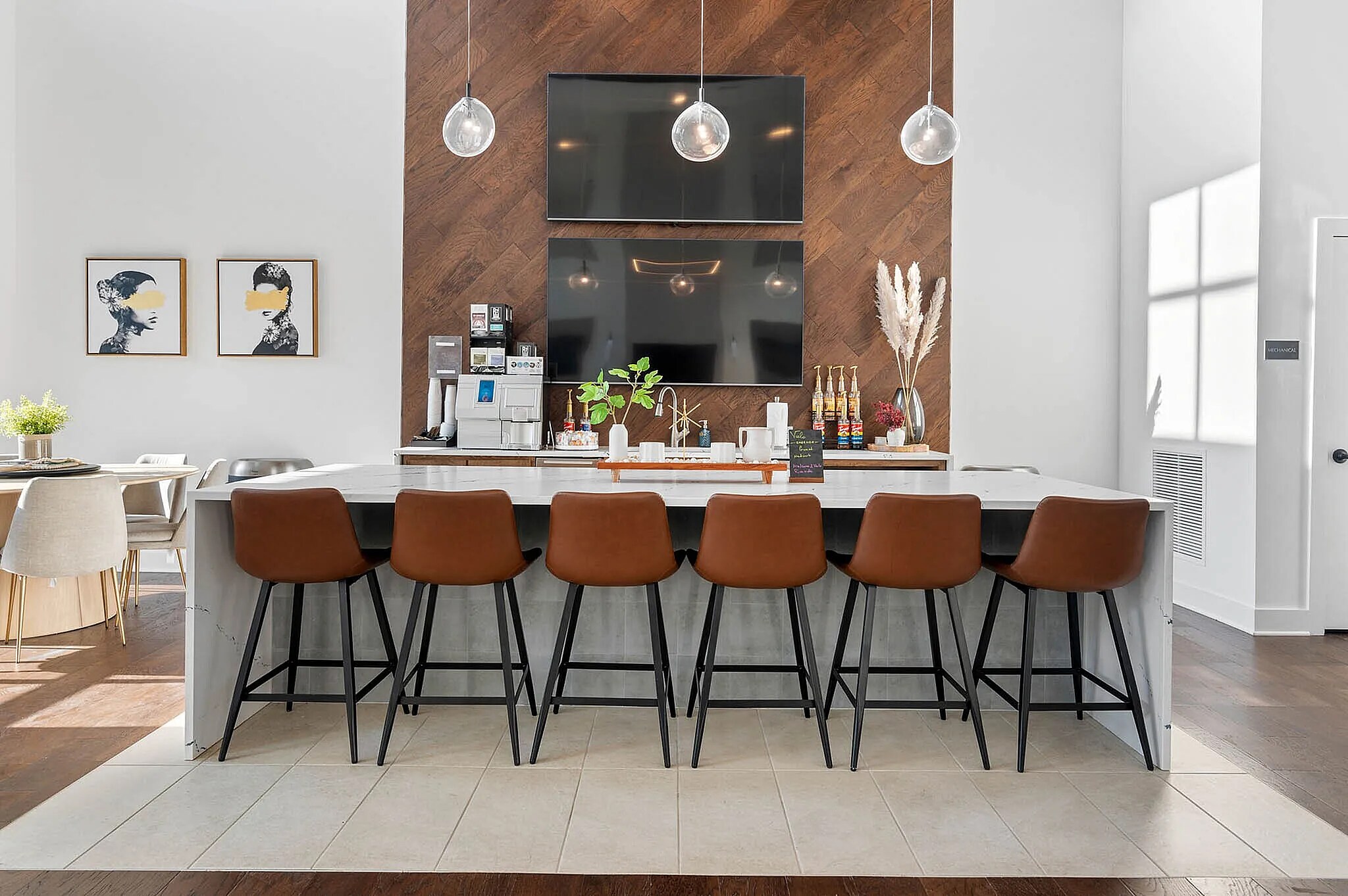 Building Photo - 1181 Manhattan Blvd