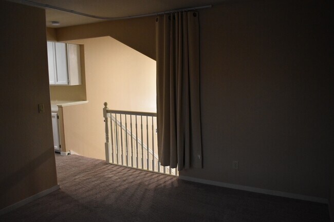 Building Photo - 924 Christy Ct