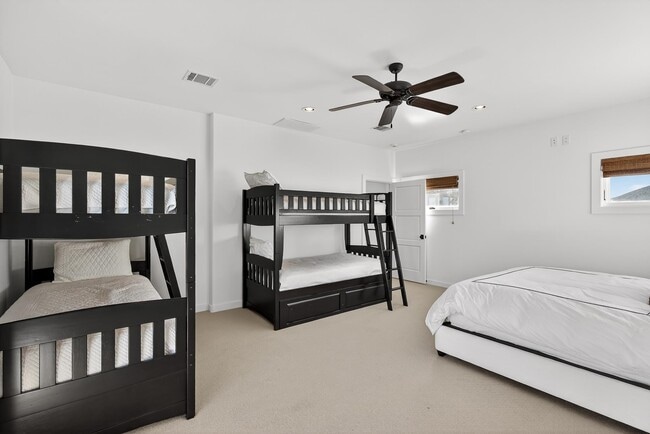 Building Photo - 127 Applehead Island Dr