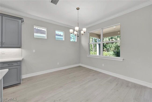Building Photo - 319 Tamarindo Ln