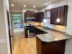 Building Photo - 17831 NE 95th Ct