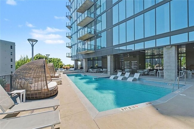 Building Photo - 788 West Marietta St NW