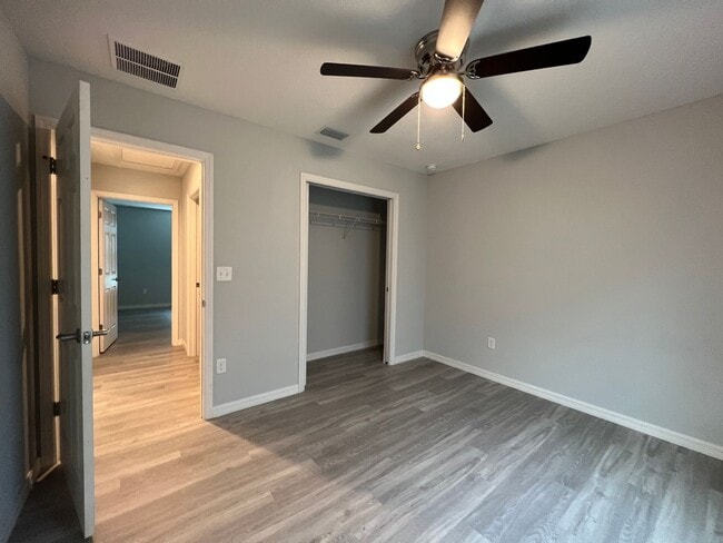 Building Photo - GORGEOUS 3 BD/2BA Home in Beautiful Ocklawaha!!!