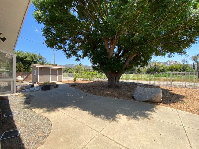 Building Photo - Great 3-Bedroom Home – Peaceful Country Living Just 8 Minutes from Hwy 78!