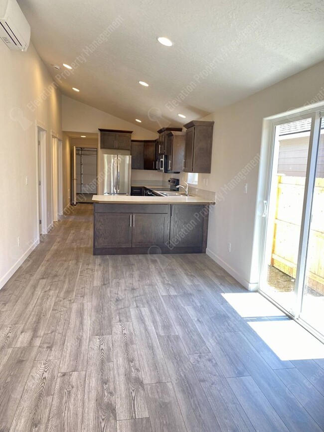 Building Photo - NEWER CONSTRUCTION - 2 BR 1BA Hayden Home in Redmond