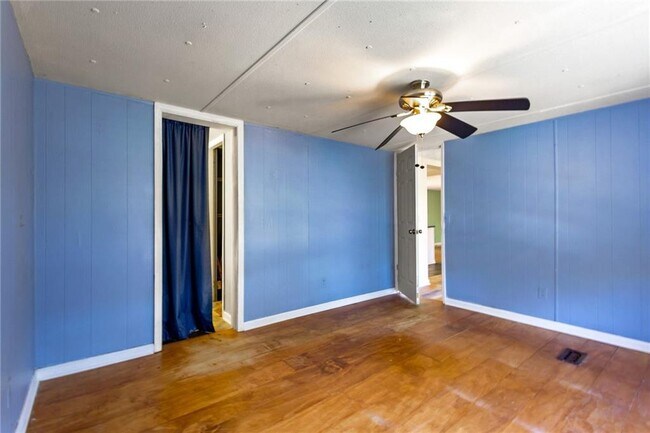 Building Photo - 148 Pine Tree Path